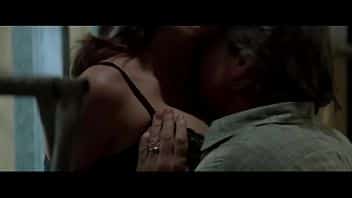 Demi Moore nuda nel film Striptease